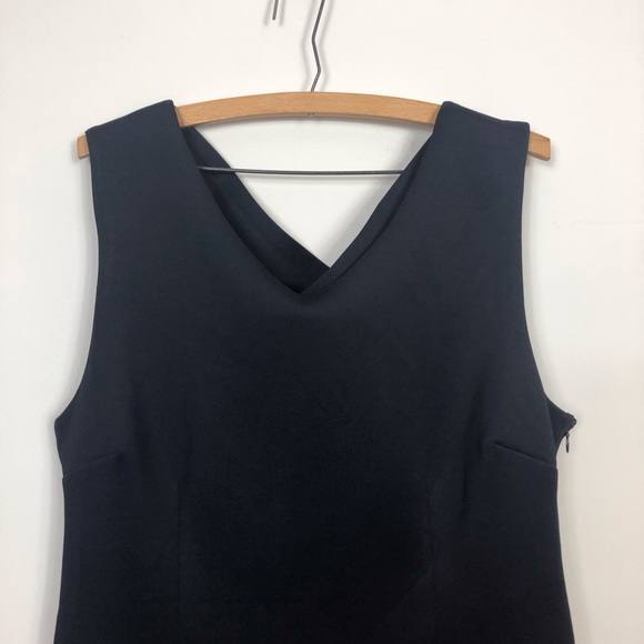 T Tahari Sleeveless V Neck ‘Dark Blue’ Dress Woman’s Size 14 - Picture 4 of 6